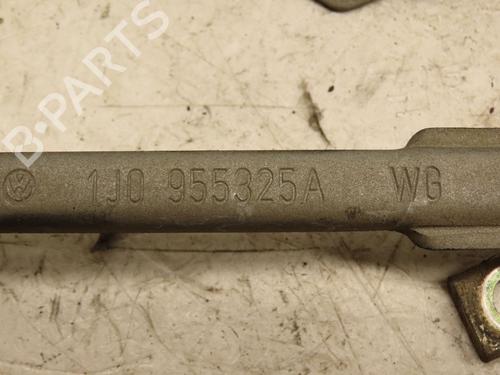 Used Front wipers mechanism VW GOLF IV (1J1) 1.9 TDI (110 hp) 29929654