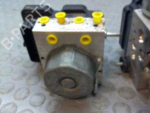 Used ABS pump ABS pump RENAULT ZOE (BFM_) ZOE (88 hp) 9383697 9383697