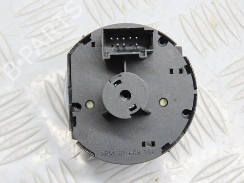 Used Headlight switch VW TOURAN (1T1, 1T2) 1.9 TDI (105 hp) 17779593