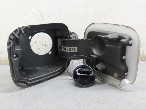Used Fuel flap RENAULT CAPTUR I (J5_, H5_) 1.5 dCi 90 (J5N4, J5M5, J5MW, J5M6, J5AL, J5AJ) (90 hp) 27351926