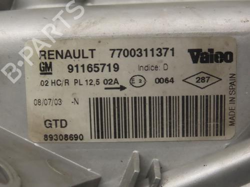 Used Left headlight RENAULT TRAFIC II Van (FL) 2.5 dCi 135 (FL0D) (135 hp) 24119101