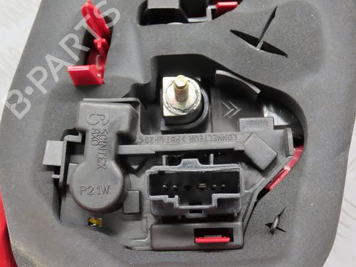Højre baglygte PEUGEOT 206 CC (2D) 1.6 16V (2DNFUF, 2DNFUR) (109 hp) 23155825