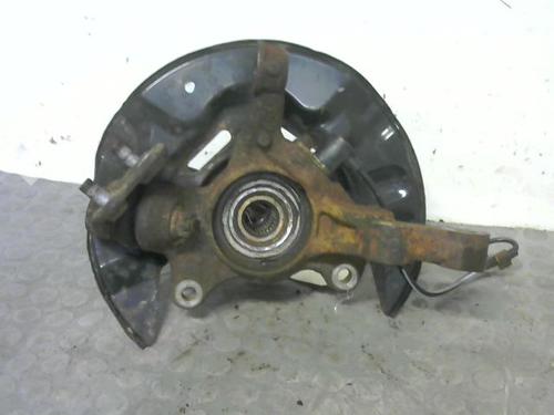 Used Left front steering knuckle TOYOTA COROLLA (_E12_) 2.0 D-4D (CDE120R, CDE120L_) (116 hp) 9383719