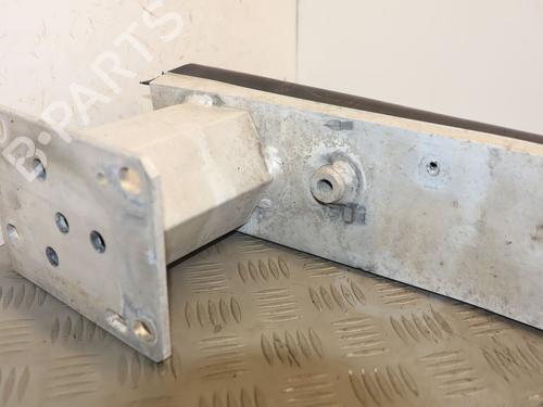 Used Front bumper reinforcement Front bumper reinforcement 38022948 38022948