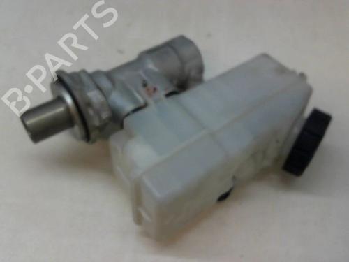 Used Brake master cylinder RENAULT CAPTUR I (J5_, H5_) 1.3 TCe 150 (J5NK, J5JS) (150 hp) 9384648