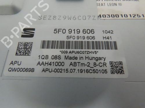 Used Display monitor SEAT LEON ST (5F8) 1.0 TSI (115 hp) 32200323