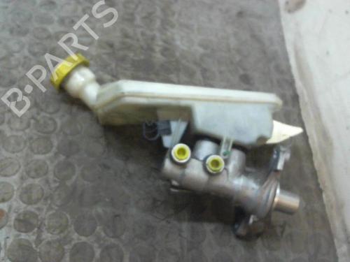 Used Brake master cylinder Brake master cylinder PEUGEOT 207 (WA_, WC_) 1.6 HDi (109 hp) 9380364 9380364
