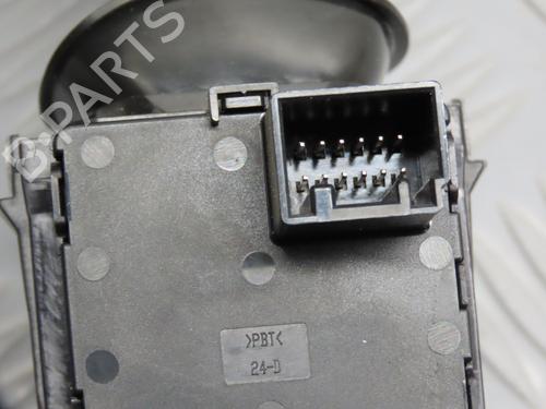 Used Headlight switch OPEL ZAFIRA TOURER C (P12) 2.0 CDTi (75) (110 hp) 17779562