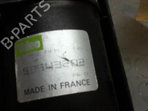 Used Front wiper motor RENAULT CLIO I (B/C57_, 5/357_) 1.2 (B/C/S572) (60 hp) 9382660