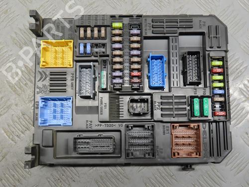 Used Fuse box CITROËN BERLINGO Box Body/MPV (K9) 1.5 BlueHDi 100 (102 hp) 25830208