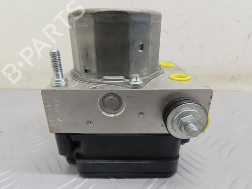 Used ABS pump ABS pump MERCEDES-BENZ A-CLASS (W176) A 250 4-matic (176.051) (218 hp) 17778392 17778392