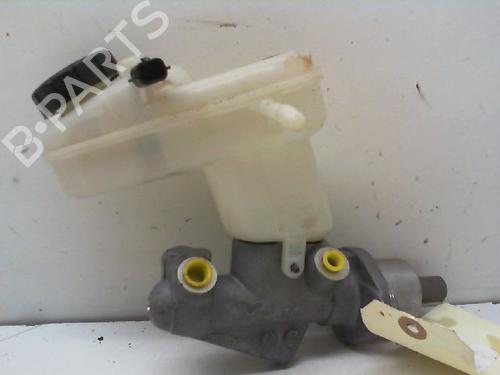 Used Brake master cylinder RENAULT TWINGO II (CN0_) 1.5 dCi 90 (86 hp) 9380318