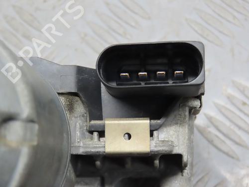 Used Front wiper motor VW GOLF PLUS V (5M1, 521) 1.9 TDI (105 hp) 17783275