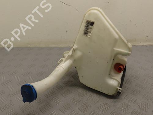 Used Windscreen washer tank TOYOTA YARIS (_P9_) 1.4 D-4D (NLP90_, NLP90R) (90 hp) 17783323