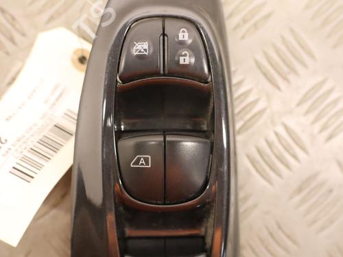 Left front window switch NISSAN JUKE (F15) 1.2 DIG-T | BP38022966I27 - Image 2