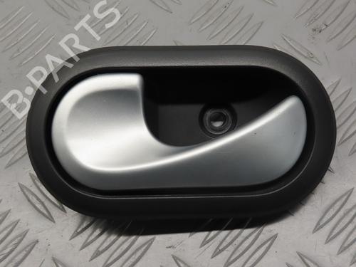 Used Front left interior door handle DACIA DUSTER (HS_) 1.5 dCi (HSMC) (107 hp) 31030580