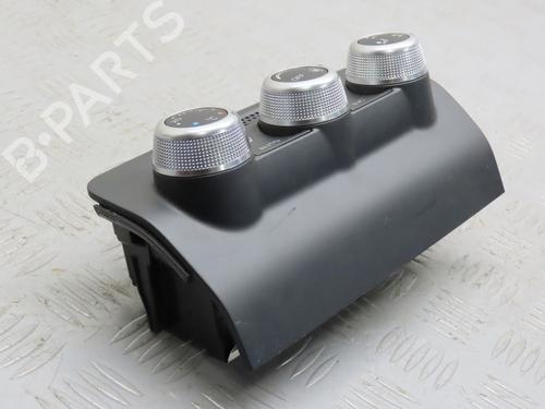 Used Climate control AUDI A1 Sportback (8XA, 8XF) 1.4 TDI (90 hp) 25207176
