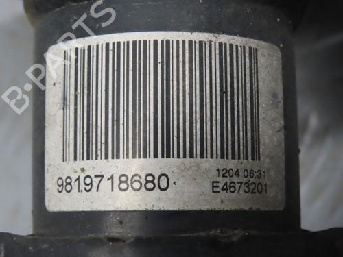 Used Left front shock absorber PEUGEOT 3008 II SUV (MC_, MR_, MJ_, M4_) 1.2 THP/ PureTech 130 (MRHNSM, MRHNSU, MRHNSJ, MRHNYW,... (131 hp) 25778889