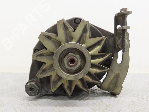 Used Alternator PEUGEOT 405 I (15B) 1.6 (94 hp) 18076571