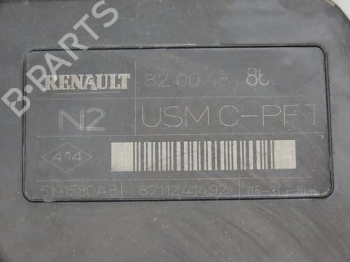 Used Fuse box RENAULT MEGANE II (BM0/1_, CM0/1_) 1.5 dCi (BM1E, CM1E) (106 hp) 17776507