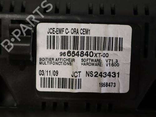 Used Display monitor Display monitor 38492017 38492017