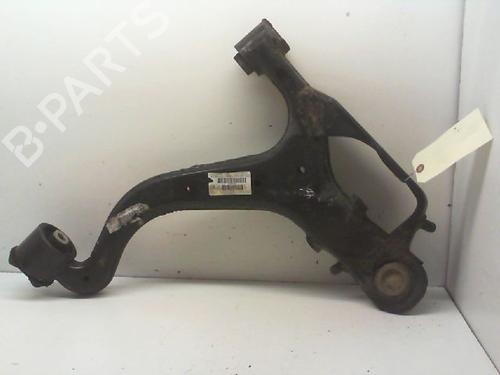 Used Right front suspension arm LAND ROVER DISCOVERY III (L319) 2.7 TD 4x4 (190 hp) 14883804