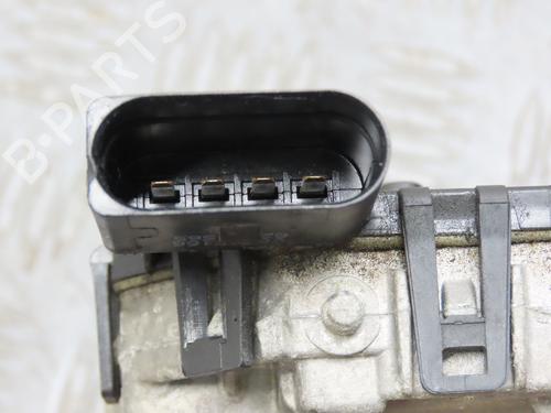 Used Front wiper motor VW POLO IV (9N_, 9A_) 1.4 TDI (80 hp) 10356710