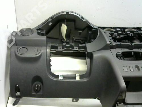 dashboard-dacia-sandero-ii-10-sce-75-b8jc-b8jd-681004350r-2012-9375976 main image