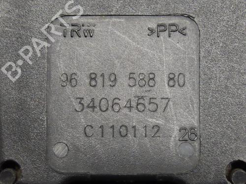 Seat buckle CITROËN C3 II (SC_) 1.4 HDi 70 (SC8HZC, SC8HR0, SC8HP4) | BP17780282I32