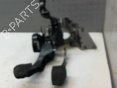 Used Pedal PEUGEOT 5008 (0U_, 0E_) 1.6 HDi (114 hp) 9385120