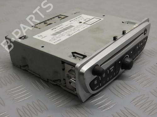 Used Radio Radio RENAULT MEGANE III Grandtour (KZ0/1) 1.5 dCi (KZ1M, KZ1W, KZ0R) (106 hp) 17779827 17779827