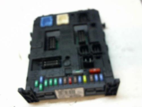 Used Fuse box PEUGEOT 5008 (0U_, 0E_) 1.6 HDi (114 hp) 9385101
