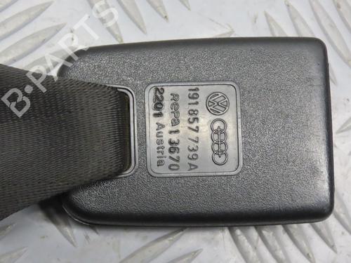 Used Seat buckle VW GOLF II (19E, 1G1) 1.8 (90 hp) 31283734