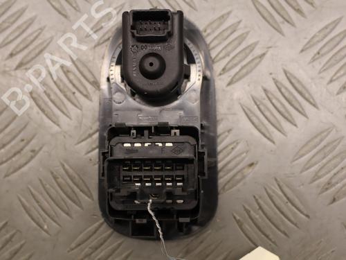 Used Left front window switch Left front window switch RENAULT MASTER III Van (FV) 2.3 dCi 145 RWD (FV0E, FV0F, FV0T, FV10, FV12, FV11) (146 hp) 36028539 36028539