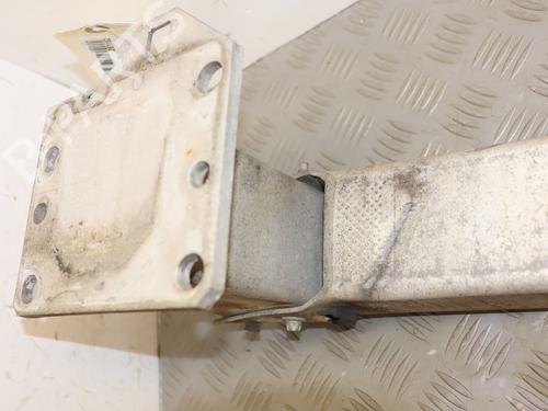 Used Front bumper reinforcement Front bumper reinforcement 37624286 37624286
