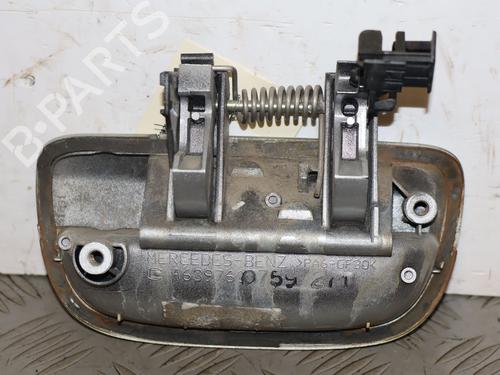 Used Tailgate handle Tailgate handle MERCEDES-BENZ VIANO (W639) CDI 2.2 (639.711, 639.713, 639.811, 639.813, 639.815) (150 hp) 40241702 40241702