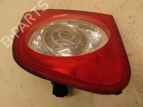 Feu de coffre droit VW PASSAT B6 (3C2) 1.9 TDI (105 hp) 9388102
