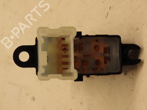 Right rear window switch RENAULT KADJAR (HA_, HL_) 1.2 TCe 130 (HLMR) | BP29643782I28 