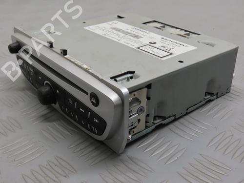 Used Radio RENAULT MEGANE III Coupe (DZ0/1_) 1.5 dCi (DZ09, DZ0D, DZ1F, DZ1G, DZ14, DZ29) (110 hp) 17779820