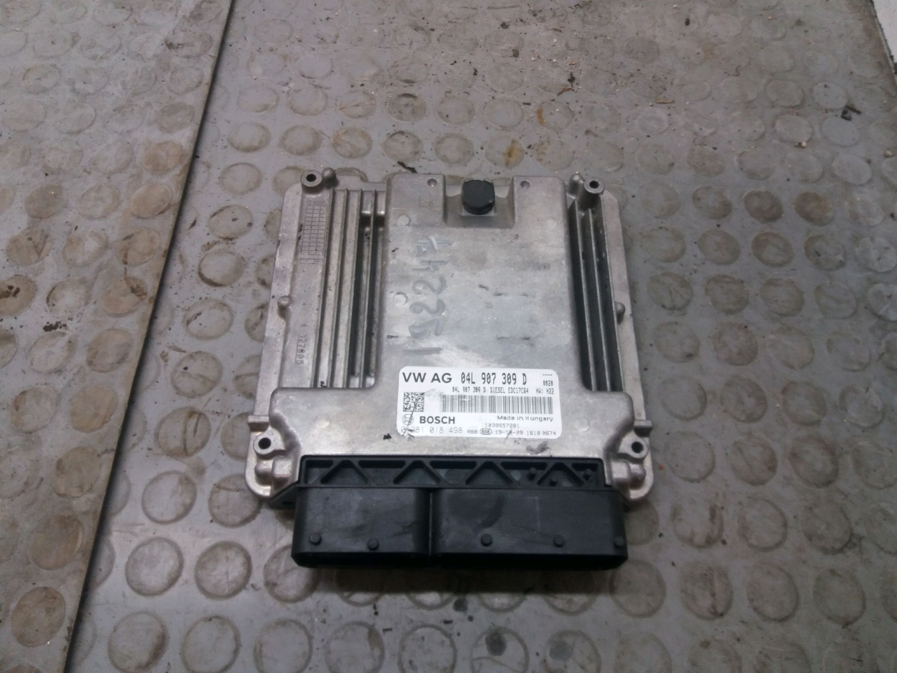 Engine control unit (ECU) AUDI A3 Sportback (8VA, 8VF) 2.0 TDI 9378723
