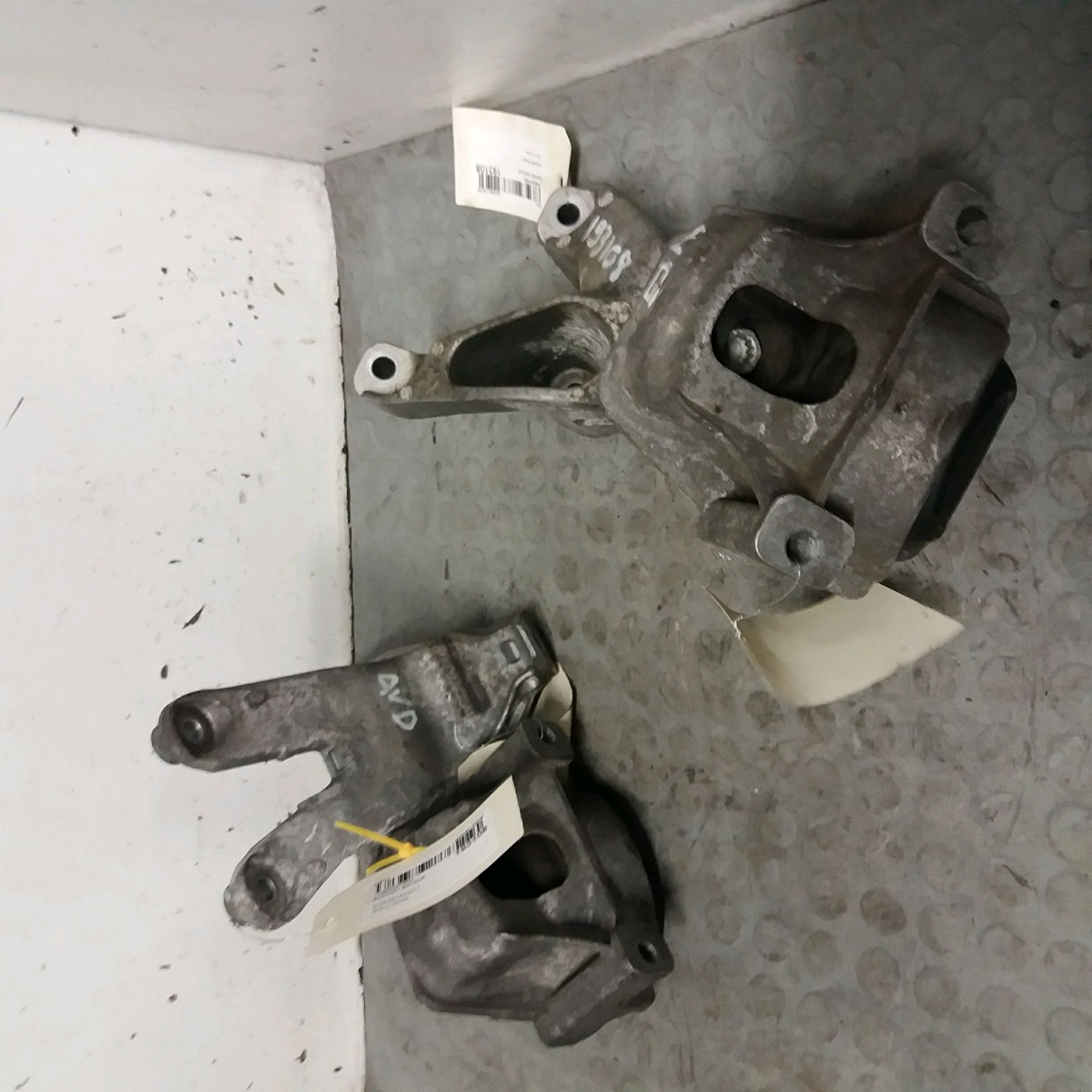 Engine mount AUDI A5 Sportback (8TA) 2.0 TFSI 9377216 BParts