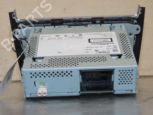 Used Radio VW POLO V (6R1, 6C1) 1.2 TSI 16V (90 hp) 19528669