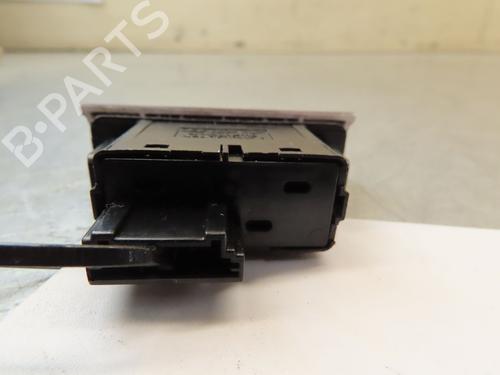 Used Warning switch KIA SPORTAGE III (SL) 1.7 CRDi (116 hp) 25207921