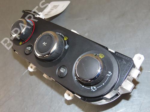 Used Climate control RENAULT CAPTUR I (J5_, H5_) 0.9 TCe 90 (90 hp) 29846460