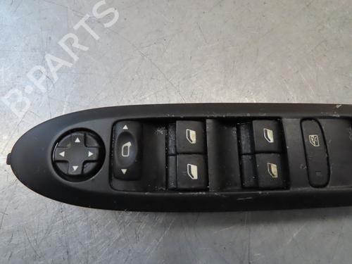 Used Left front window switch CITROËN C4 II (NC_) 1.6 HDi 90 (92 hp) 24600873