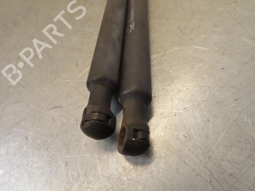 Used Tailgate lift support Tailgate lift support 25207956 25207956
