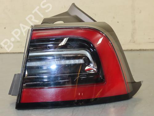 Right taillight TESLA MODEL Y (5YJY) EV All-wheel Drive | BP26310625C35  - Image 7