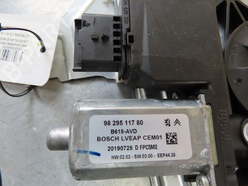 Front right window mechanism CITROËN C3 III (SX) 1.2 PureTech 82 | BP26046295C23 