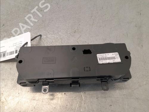 Climate control RENAULT CAPTUR I (J5_, H5_) 1.2 TCe 120 | BP33059200I5 - Image 2