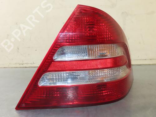 Used Right taillight MERCEDES-BENZ C-CLASS (W203) C 220 CDI (203.008) (150 hp) 23064553
